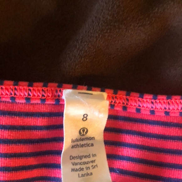 Lululemon tank size 8 - Picture 2 of 3